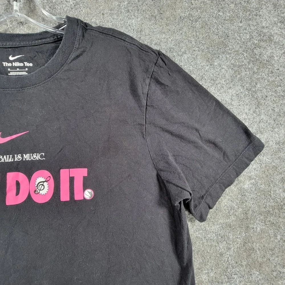 Nike Sportswear Graphic T-Shirt Mens M Black Just Do It Logo Basketball is Music